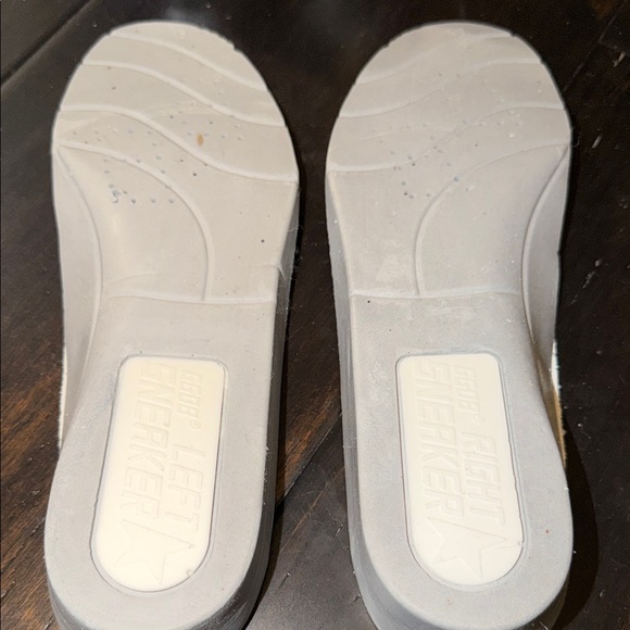 Gorgeous!! GGDB Blue Jean- White- Gold, Sherpa. Size 9. - Picture 13 of 16